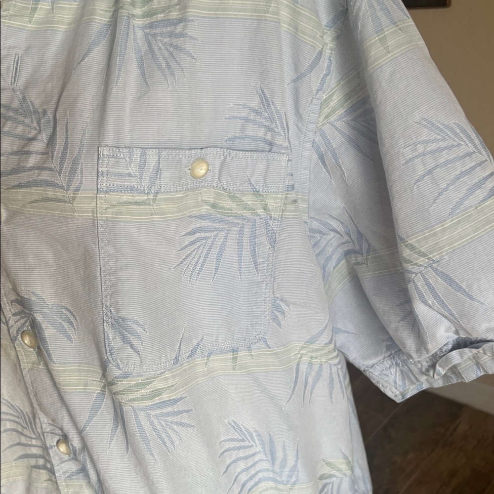 Tommy Bahama Castaway Fronds Short-Sleeve - Picture 4 of 13